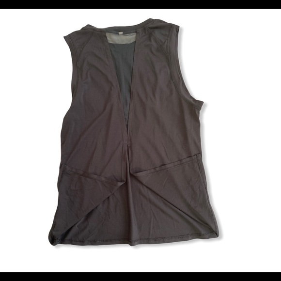 Fabletics tank. - Picture 2 of 2